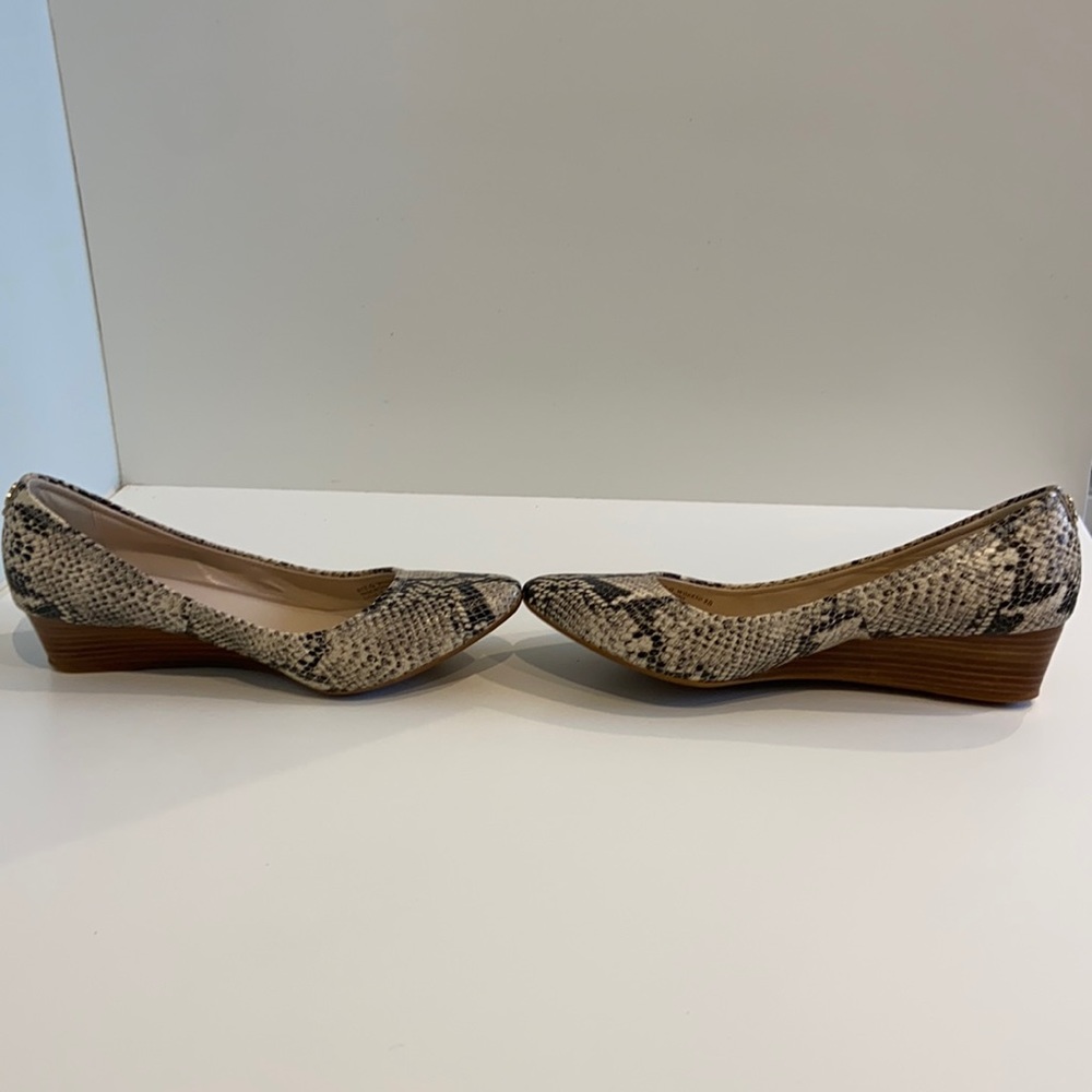 NWOB Cole Haan Leather Snakeskin wedges. Size 8B
